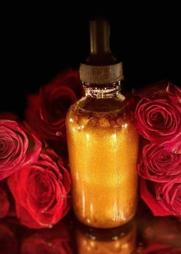 “Worship” Shimmering Body Oil